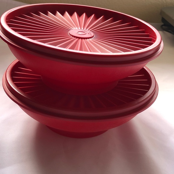New 4 red Tupperware Servalier salad/cereal Bowl set with lids - Picture 3 of 7